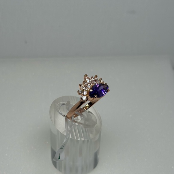 Ring purple topaz size 8 - Picture 3 of 4